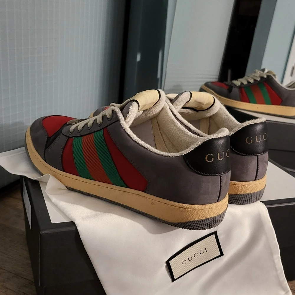 Gucci step out